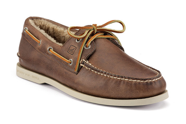 sperry fur lined boat shoes